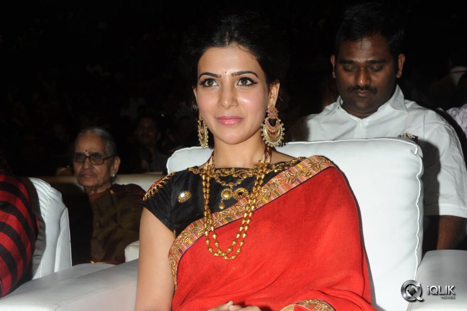 Samantha-at-Son-Of-Sathyamurthy-Movie-Audio-Launch